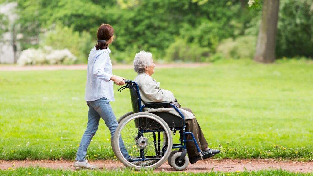 benefits of nature therapy for seniors